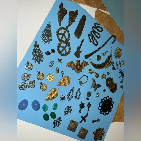 Huge Assorted Lot of Gold and Antique Bronze Pendant & Charms Collection - Lot 1 - Picture 8 of 16